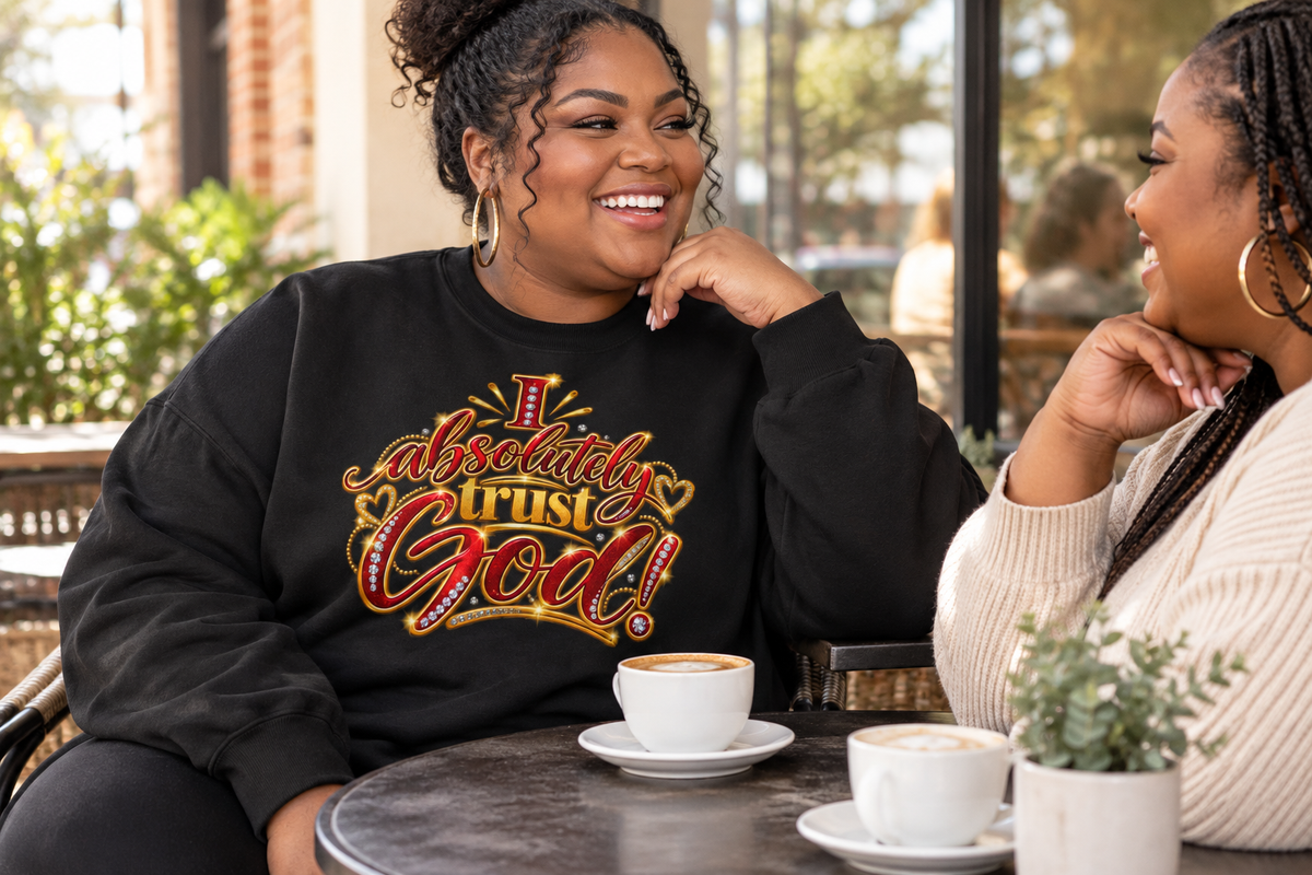 Plus-size sweatshirt in a café setting